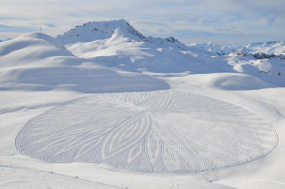 Illustration for article titled Snow Art and Learning New Things